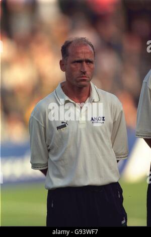 Fußball - freundlich - Groningen / Real Sociedad. Jan van Dyk, Trainer des FC Groningen Stockfoto