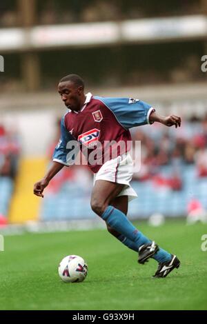 Fußball - FA Carling Premiership - Aston Villa / Middlesbrough. Darius Vassell, Aston Villa Stockfoto