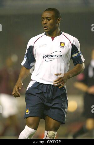 Fußball - FA Barclays Premiership - Arsenal gegen West Ham United - Highbury. Nigel REO-Coker von West Ham United Stockfoto