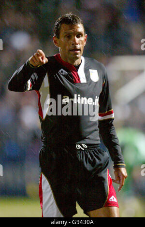 Fußball - Benefit Match - Macclesfield Town Legends gegen Chelsea All Stars XI - Moss Rose. Gustavo Poyet, Chelsea All Stars XI Stockfoto