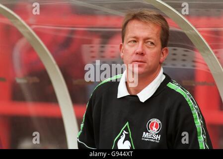 Fußball - FA Carling Premiership - Nottingham Forest / Charlton Athletic. Charlton Athletic Manager Alan Curbishley Stockfoto