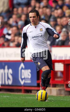 Fußball - FA Barclays Premiership - Aston Villa gegen West Ham United - Villa Park. Matthew Etherington von West Ham United Stockfoto