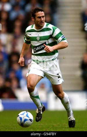 Fußball - Bank of Scotland Premier Division - Rangers gegen Celtic - Ibrox Stadium. Paul Telfer, Celtic Stockfoto