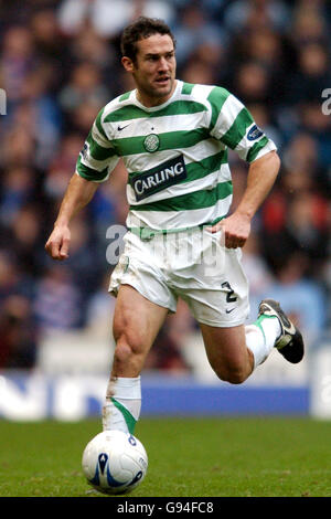 Fußball - Bank of Scotland Premier Division - Rangers gegen Celtic - Ibrox Stadium. Paul Telfer, Celtic Stockfoto