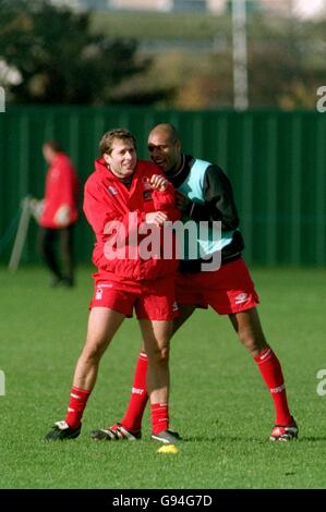 Fußball - FA Carling Premiership - Pierre Van Hooijdonk kehrt zu Nottingham Forest Stockfoto