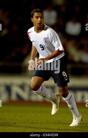 Fußball - unter 19 Jahren International Friendly - England gegen Slowakei - Sixfields Stadium. Theo Walcott, England Stockfoto