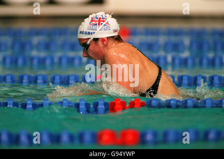 Die Großbritanniens Samanatha Nesbit konkurriert in der 400-m-Einzelperson der Frauen Medley Stockfoto