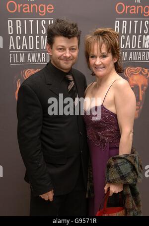 The Orange British Academy Film Awards (BAFTAS) 2006 - Odeon Leicester Square. Andy Serkis mit seiner Frau Lorraine Ashbourne Stockfoto