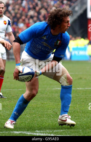 Rugby Union - RBS 6 Nations Championship 2006 - Frankreich gegen Italien - Stade de France. Mauro Bergamasco, Italien Stockfoto