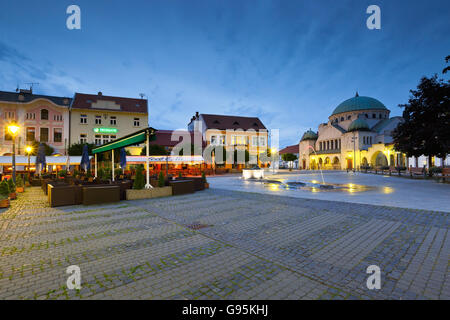 Platz in der Altstadt von Trencin, Slowakei. Stockfoto