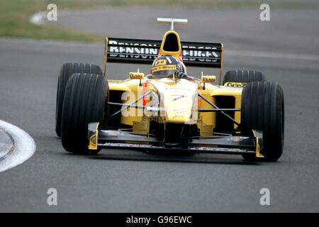 Formel-1-Autorennen - Testing in Silverstone. Damon Hill testet den neuen Jordan Stockfoto