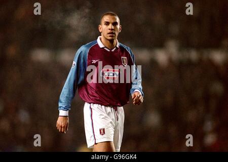 Fußball - FA Carling Premiership - Derby County / Aston Villa. Stan Collymore, Aston Villa Stockfoto