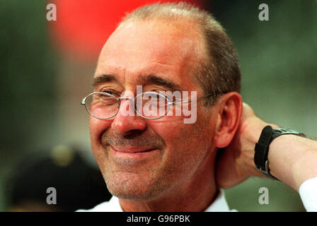 Belgischer Fußball - Coca Cola Cup - Finale - Lierse SK gegen Standard Liege. Walter Meeuws, Trainer von Lierse SK Stockfoto