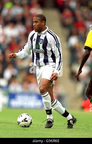 Fußball - Tony Brown Testimonial - West Bromwich Albion gegen Jamaika. John Barnes, West Bromwich Albion Stockfoto