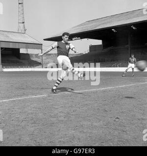 Fußball - FA Cup - Finale - Tottenham Hotspur gegen Burnley - Burnley Photocall - Turf Moor. John Angus, Burnley Stockfoto