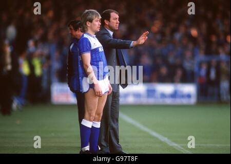 Fußball - Bundesliga - sechste Runde - Luton Town V Everton - Kenilworth Straße Stockfoto