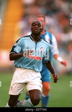 Spanischer Fußball - Teresa Herrera Trophy - Halbfinale - Deportivo La Coruna / Celta Vigo. Claude Makelele, Celta Vigo Stockfoto