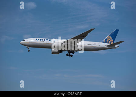 United Airlines Boeing 777-222ER Registrierung N797UA Stockfoto