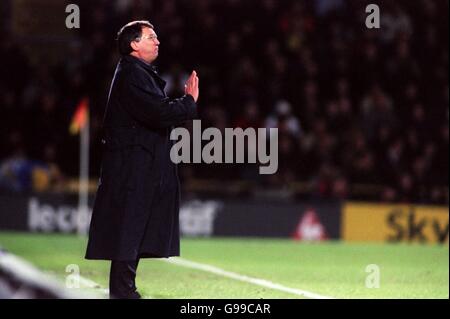 Fußball - FA Carling Premiership - Watford / Liverpool. Graham Taylor, Watford Manager Stockfoto