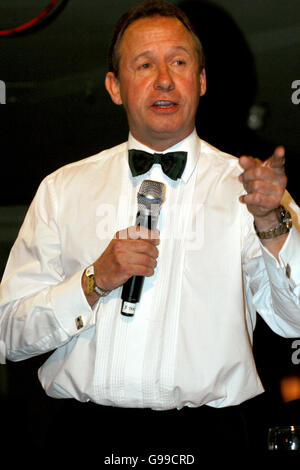 Fußball - PFA Player of the Year Awards 2006 - Grosvenor House Hotel. Ehemaliger Nottingham Forest Captain und Gastredner John McGovern Stockfoto