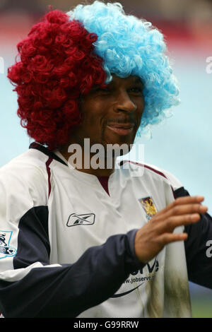 Daniel Gabbidon von West Ham United nach dem Halbfinale des FA Cup in Villa Park, Birmingham. Stockfoto