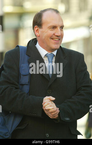 Simon Hughes Stockfoto