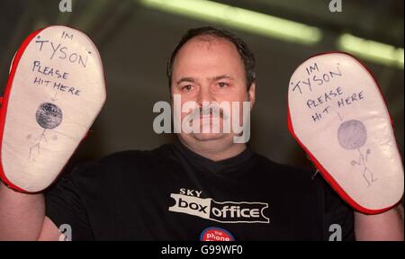 Boxing - Schwergewichts-Eliminator - Mike Tyson V Julius Francis - Julius Francis Training Stockfoto