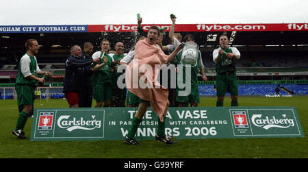 Fußball - die FA Vase - Finale - Hillingdon Borough Stadt V Nantwich Town - St Andrews Stockfoto