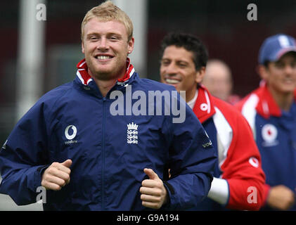 CRICKET England. Andrew Flintoff aus England während einer Nets-Sitzung in Lord's, London. Stockfoto