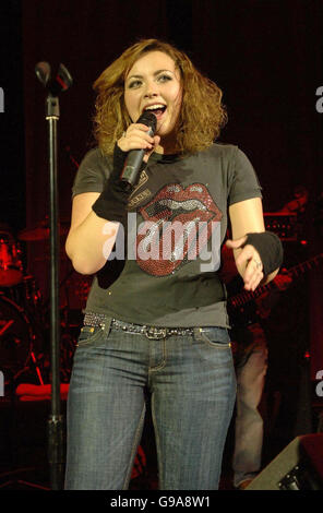 Charlotte Church führt auf der Bühne im Shepherds Bush Empire, Zentrum von London. Stockfoto