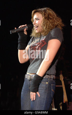 Charlotte Church führt auf der Bühne im Shepherds Bush Empire, Zentrum von London. Stockfoto