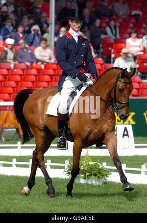 Drei Tage Eventing - Mitsubishi Motors Badminton Horse Trials 2006 - Gloucestershire Park. Der britische William Fox-Pitt auf Tamarillo Stockfoto