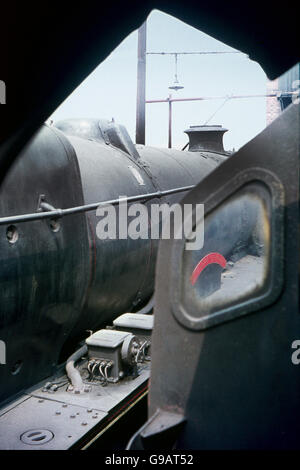 Eines der vier genannten Ex-LMS Stanier schwarz 5 4-6-0 auf Patricroft Schuppen Manchester. Die Lokomotive ist Nr. 45156 Ayrshire Yeomanry Stockfoto