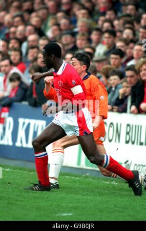 Fußball - Barclays League Division Four - Crewe Alexandra V Blackpool Stockfoto