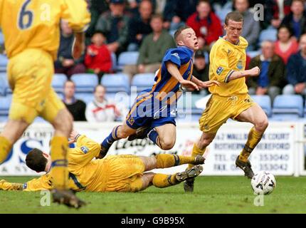 Fußball - bundesweite Liga Division Three - Shrewsbury Town gegen Southend United Stockfoto