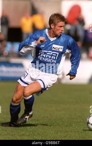 Dänischer Fußball - Faxe Kondi Ligaen - AAB / Lyngby. Martin Birn, Lyngby Stockfoto