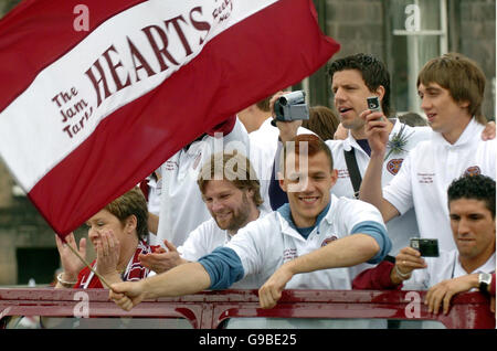 Fußball Parade Hearts Stockfoto