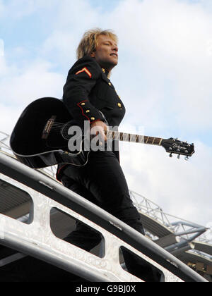 SHOWBIZ BonJovi. Jon Bon Jovi auf der Bühne in Dublin. Stockfoto