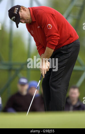 GOLF Irish Open. Der dänische Thomas Bjorn in Aktion am 6. Loch am letzten Tag der Nissan Irish Open im Carton House, Co. Kildare, Irland. Stockfoto