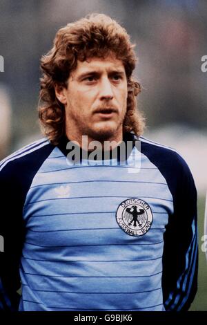 Fußball - Europameisterschaft Qualifier - Gruppe sechs - Westdeutschland - Albanien. Harald Schumacher, Torwart der Bundesrepublik Deutschland Stockfoto