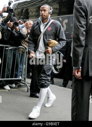 Thierry Henry von Arsenal kommt im Team-Hotel De Crillon, Paris, Frankreich, an. Stockfoto