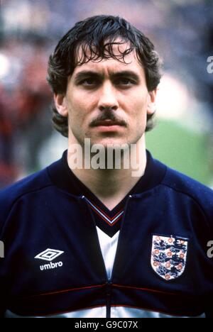 Fußball - Home International Championship - Schottland gegen England. Kenny Sansom, England Stockfoto