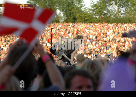 KEINE MERCHANDISING Bon Jovi durchführen in der National Bowl in Milton Keynes als Bestandteil ihrer haben eine schöne Tagestour Stockfoto