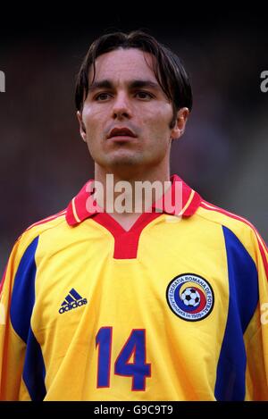 Fußball - Euro 2000 - Viertelfinale - Italien gegen Rumänien. Florentin Petre, Rumänien Stockfoto