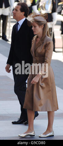 Lord Linley und seine Frau Serena kommen in der St Paul's Cathedral in London für einen Dankgottesdienst zu Ehren des 80. Geburtstages von Königin Elizabeth in Großbritannien an. Stockfoto