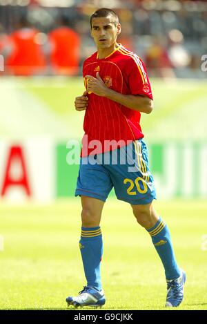 Fußball - FIFA Fußball-Weltmeisterschaft 2006 Deutschland - Gruppe H - Saudi-Arabien - Spanien - Fritz-Walter-Stadion. Gutierrez Juanito, Spanien Stockfoto