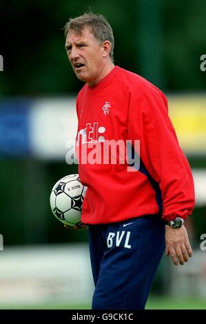 Fußball - freundlich - Alphense Boys gegen Rangers. Bert van Lingen, Assistant Manager der Rangers Stockfoto