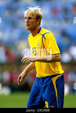 Fußball - FIFA Fußball-Weltmeisterschaft 2006 Deutschland - zweite Runde - Deutschland gegen Schweden - Allianz Arena. Petter Hansson, Schweden Stockfoto