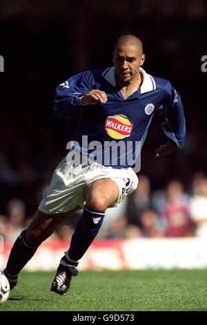 Fußball - FA Carling Premiership - Leicester City / Aston Villa. Stan Collymore, Leicester City Stockfoto