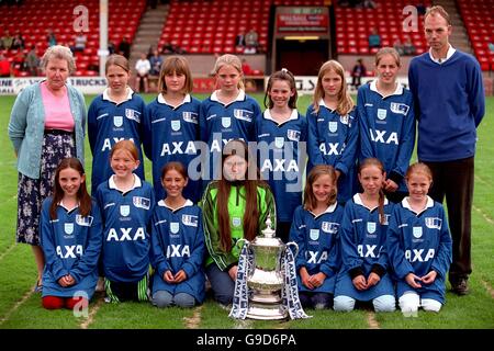 Fußball - AXA-Promi-Fußballspiel - Bescot Stadium, Walsall Stockfoto